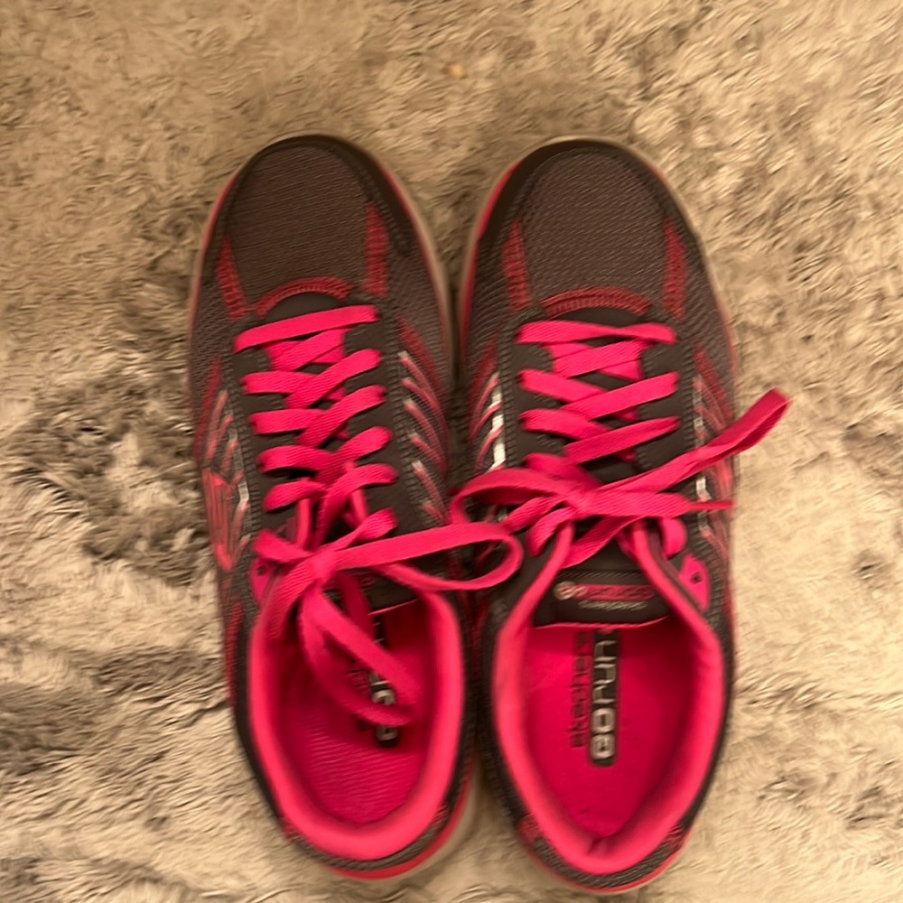 Skechers gorun hardly worn